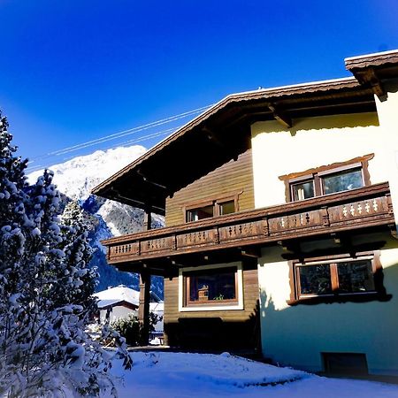 Villa Berghaus Praxmarer Längenfeld Exterior foto
